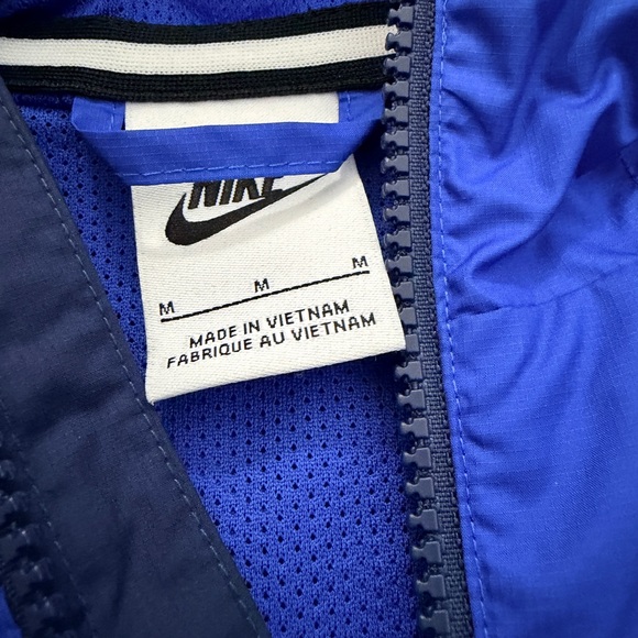 Nike Windrunner Hooded Jacket Kids Medium - Picture 4 of 8